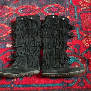 Women’s Minnetonka Tall Black Suede Fringe Boots- Size 8